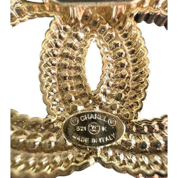 Chanel Light Gold Crystal and Pearl CC Brooch Fall/Winter Act II 2021 (CCXX019) - Picture 5 of 5